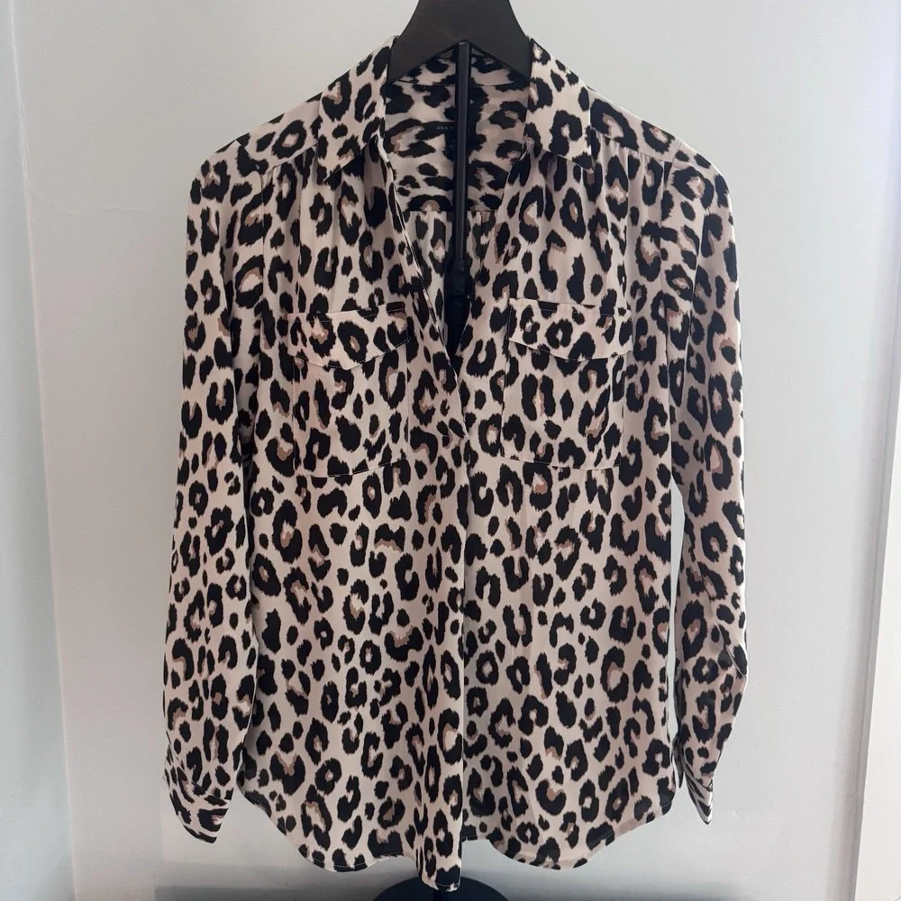 Ann Taylor Blouse Womens XS Leopard Print Career Office Classic Animal Top